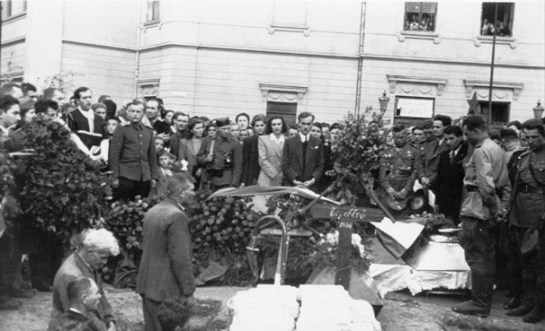 Spartakova sahrana 1