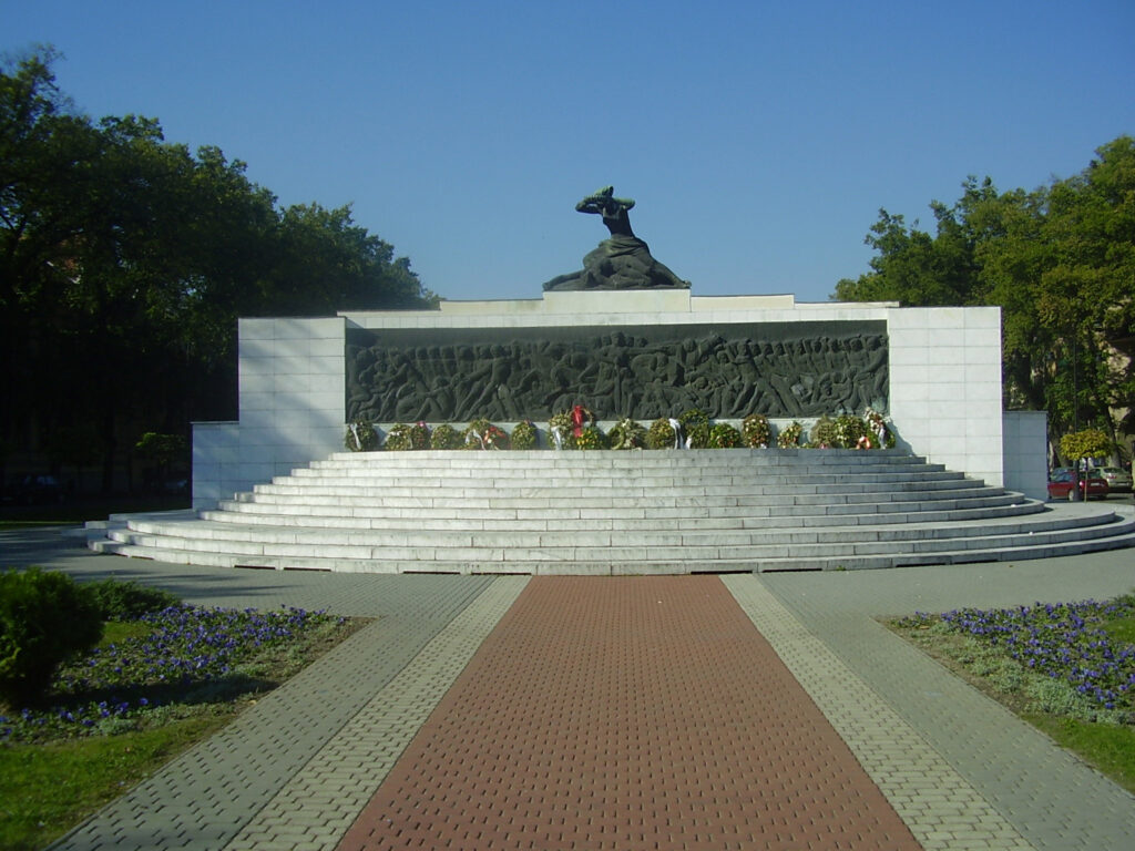 Spomen kosturnica rad Tome Rosandica