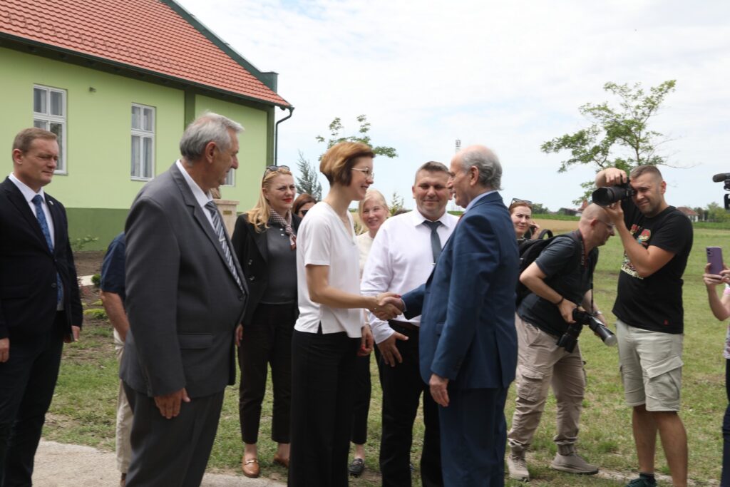 Кркобабић: Још један бисер у нисци обновљених сеоских Домова културе 6 7