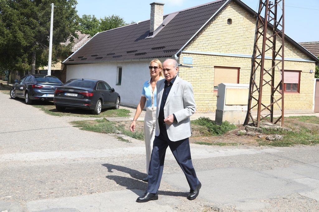 Кркобабић у посети породици Ханђа: Бачко Петрово Село - село за Гиниса 15 8