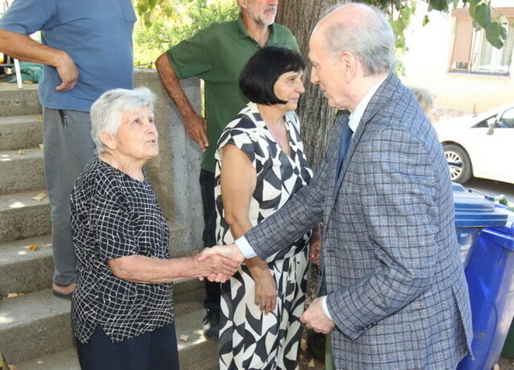 1 NASLOVNA FOTO (12)