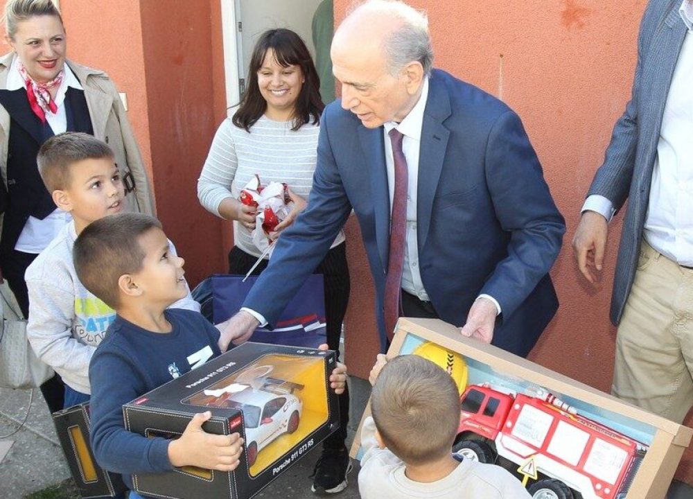 1 NASLOVNA FOTO (15)
